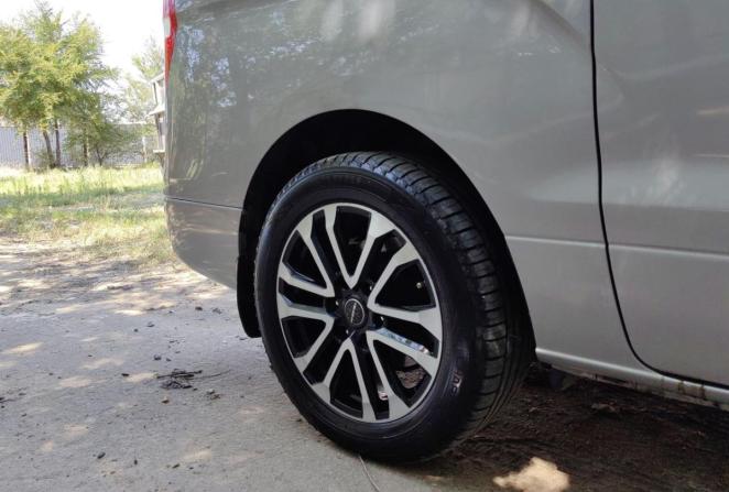 Hyundai H-1 II с пробегом 2015 года, цена 1 700 000 рублей, 352777 км, минивэн, Автокод Объявления