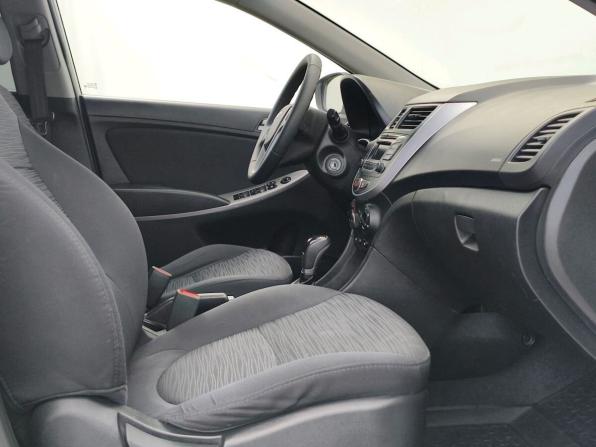 Hyundai Solaris I Рестайлинг с пробегом 2015 года, цена 950 000 рублей, 163941 км, седан, Автокод Объявления