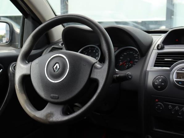 Renault Megane II Рестайлинг с пробегом 2007 года, цена 369 000 рублей, 160213 км, седан, Автокод Объявления