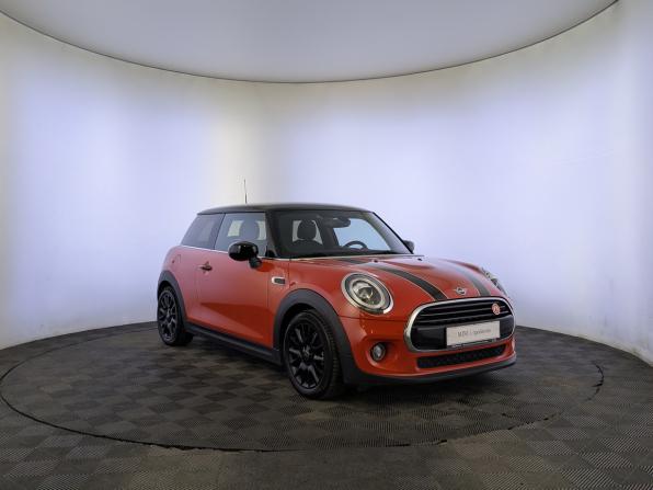 Mini Hatch III (F55/F56) Рестайлинг с пробегом 2020 года, цена 2 255 000 рублей, 73599 км, хэтчбек, Автокод Объявления