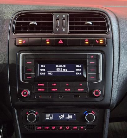Volkswagen Polo V Рестайлинг с пробегом 2018 года, цена 1 040 000 рублей, 157700 км, седан, Автокод Объявления