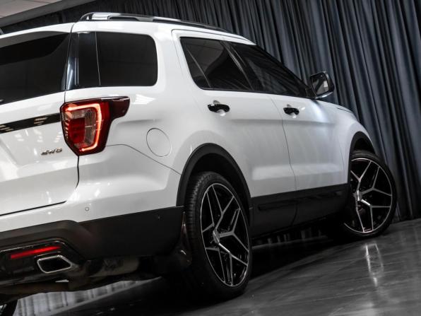 Ford Explorer V Рестайлинг с пробегом 2016 года, цена 2 789 000 рублей, 208054 км, внедорожник, Автокод Объявления