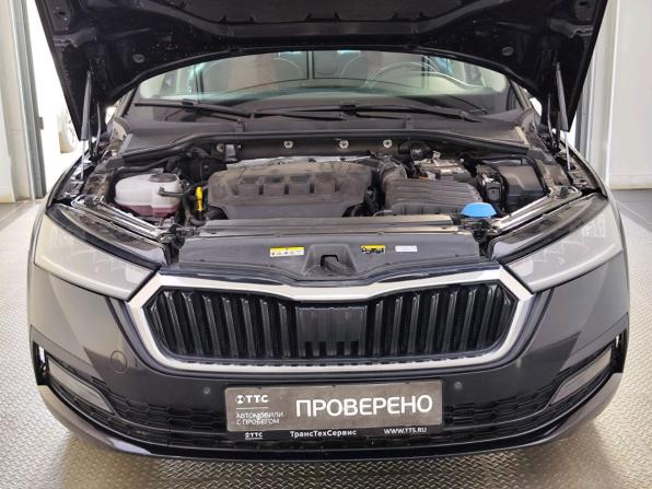 Skoda Octavia IV (A8) с пробегом 2021 года, цена 2 520 000 рублей, 89743 км, лифтбек, Автокод Объявления