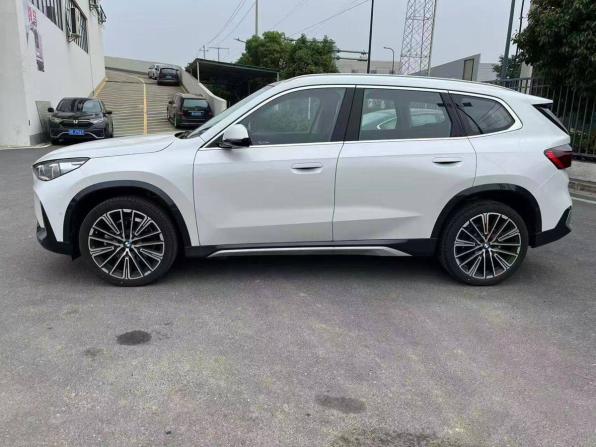 BMW X1 III (U11/U12) с пробегом 2024 года, цена 4 890 000 рублей, 1200 км, внедорожник, Автокод Объявления