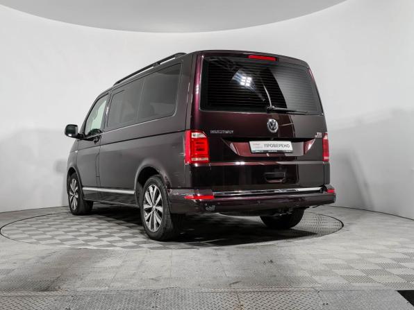 Volkswagen Multivan T6 с пробегом 2017 года, цена 3 480 000 рублей, 209487 км, минивэн, Автокод Объявления