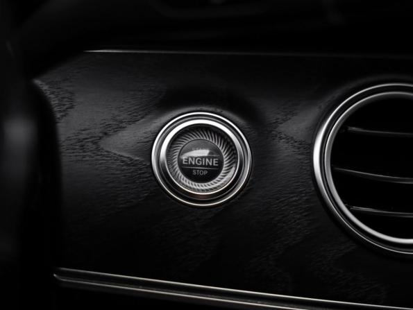 Mercedes-Benz E-Класс V (W213 S213 C238) с пробегом 2019 года, цена 3 449 000 рублей, 109320 км, седан, Автокод Объявления