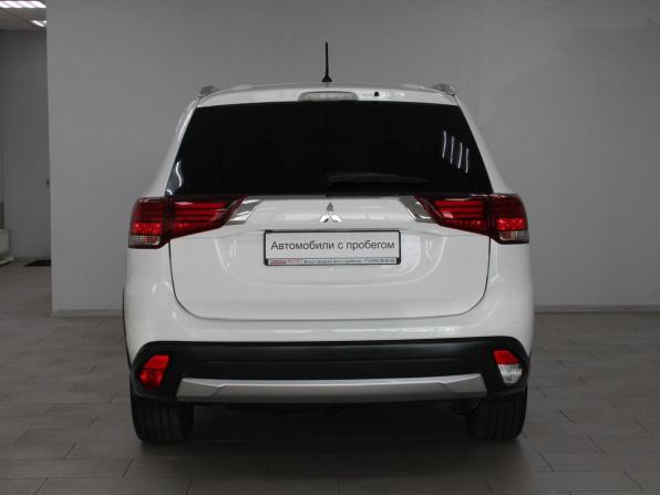Mitsubishi Outlander III Рестайлинг 2 с пробегом 2015 года, цена 1 559 900 рублей, 223398 км, внедорожник, Автокод Объявления