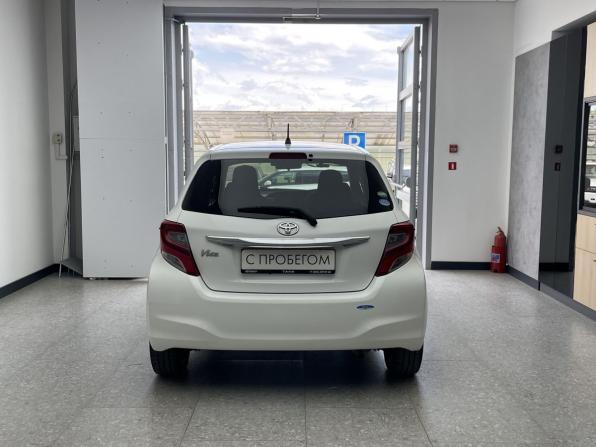 Toyota Vitz III (XP130) Рестайлинг с пробегом 2015 года, цена 650 000 рублей, 180000 км, хэтчбек, Автокод Объявления