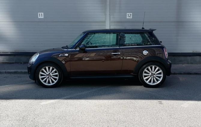 Mini Hatch II (R56) Рестайлинг с пробегом 2010 года, цена 989 000 рублей, 132620 км, хэтчбек, Автокод Объявления