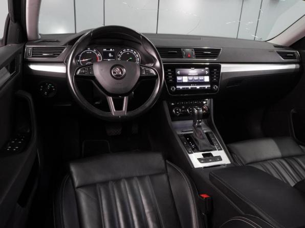 Skoda Superb III Рестайлинг с пробегом 2019 года, цена 2 406 000 рублей, 144397 км, лифтбек, Автокод Объявления