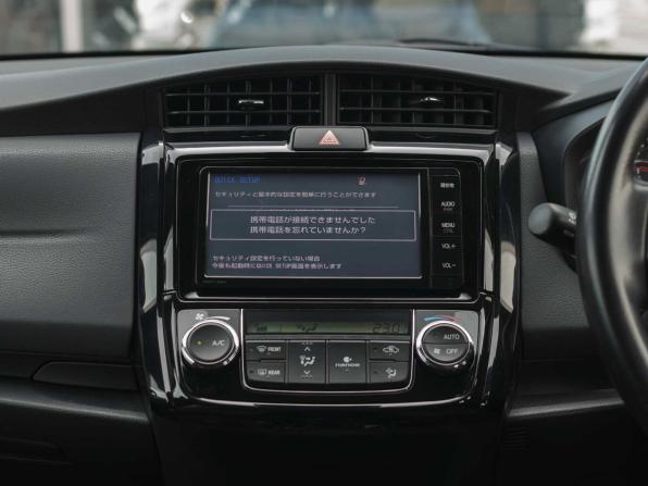 Toyota Corolla XI (E160 E170 E180) Рестайлинг 1 с пробегом 2015 года, цена 1 290 000 рублей, 94180 км, универсал, Автокод Объявления