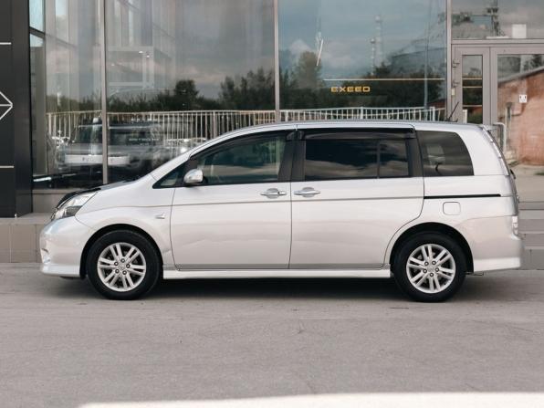 Toyota ISis I Рестайлинг с пробегом 2011 года, цена 1 280 000 рублей, 119487 км, компактвэн, Автокод Объявления