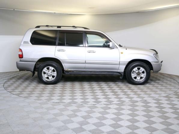 Toyota Land Cruiser 100 Series Рестайлинг 2 с пробегом 2006 года, цена 1 650 000 рублей, 470000 км, внедорожник, Автокод Объявления