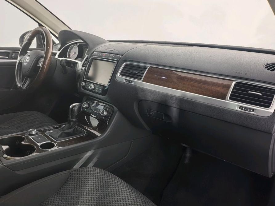 Volkswagen Touareg II Рестайлинг Санкт-Петербург  - изображение 15