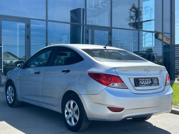 Hyundai Solaris I с пробегом 2014 года, цена 880 000 рублей, 144873 км, седан, Автокод Объявления