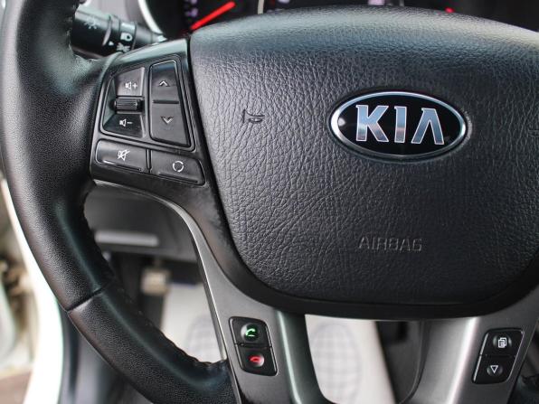 Kia Sorento II Рестайлинг с пробегом 2017 года, цена 1 740 000 рублей, 239195 км, внедорожник, Автокод Объявления