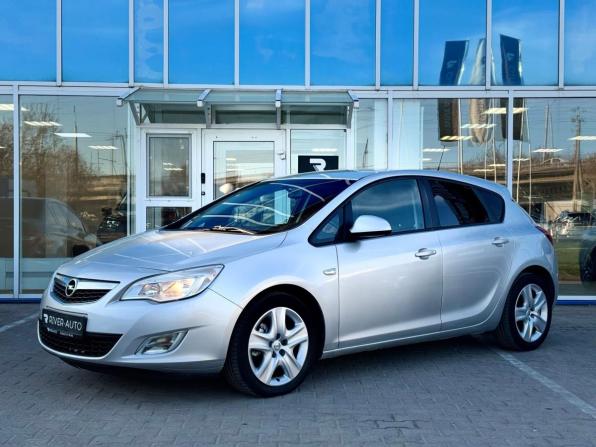 Opel Astra J с пробегом 2011 года, цена 680 000 рублей, 163140 км, хэтчбек, Автокод Объявления