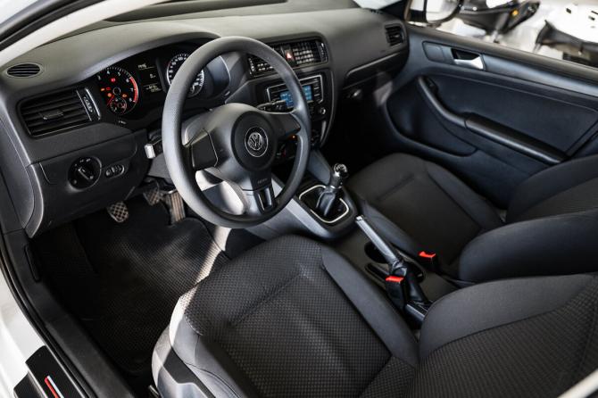 Volkswagen Jetta VI Рестайлинг с пробегом 2014 года, цена 1 300 000 рублей, 132000 км, седан, Автокод Объявления