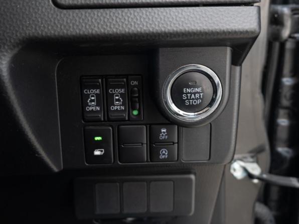 Toyota Roomy I с пробегом 2016 года, цена 1 190 000 рублей, 86757 км, микровэн, Автокод Объявления