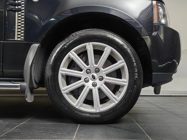 Land Rover Range Rover III Рестайлинг 2 с пробегом 2011 года, цена 1 399 000 рублей, 259355 км, внедорожник, Автокод Объявления