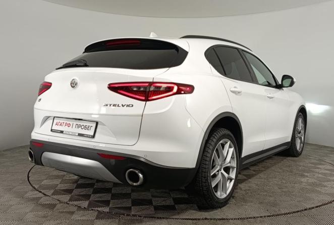 Alfa Romeo Stelvio I с пробегом 2017 года, цена 3 100 000 рублей, 90702 км, внедорожник, Автокод Объявления