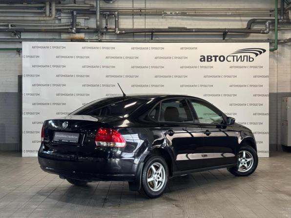 Volkswagen Polo V с пробегом 2013 года, цена 559 000 рублей, 212000 км, седан, Автокод Объявления