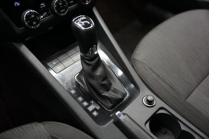Skoda Octavia III (A7) Рестайлинг с пробегом 2019 года, цена 2 380 000 рублей, 152000 км, лифтбек, Автокод Объявления