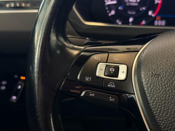 Volkswagen Tiguan II с пробегом 2017 года, цена 2 565 000 рублей, 149438 км, внедорожник, Автокод Объявления