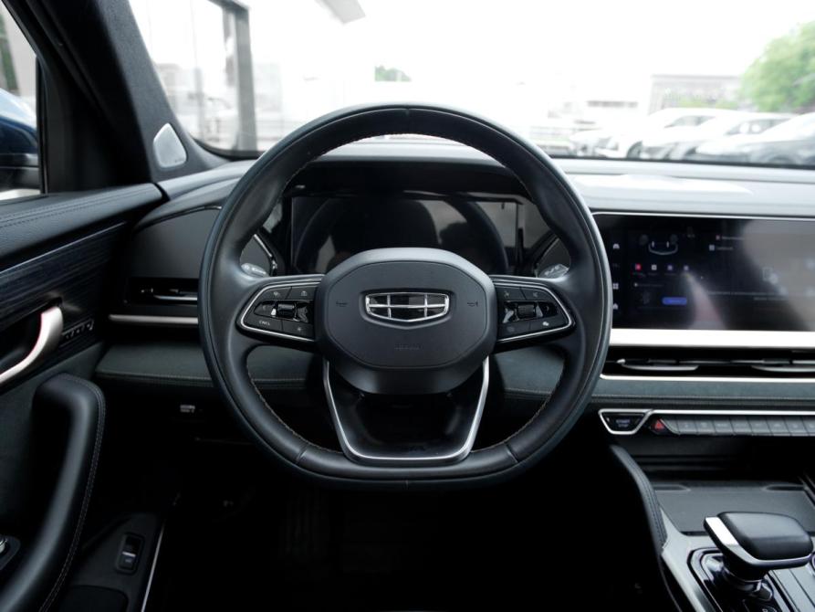 Geely Monjaro I Москва  - изображение 14