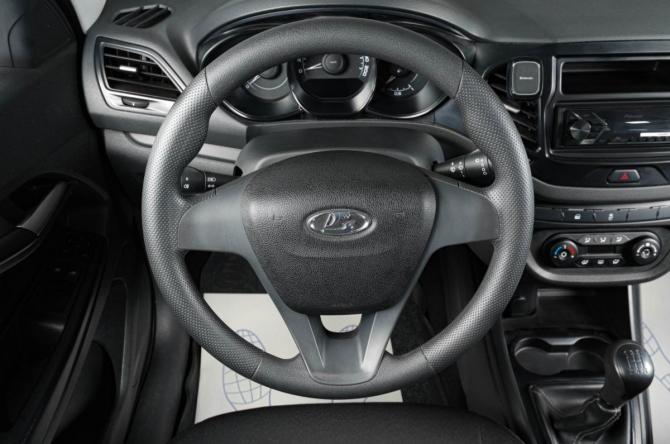 Lada (ВАЗ) Vesta I с пробегом 2017 года, цена 949 000 рублей, 100000 км, седан, Автокод Объявления