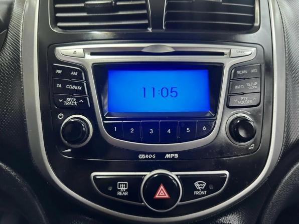 Hyundai Solaris I с пробегом 2013 года, цена 630 475 рублей, 256783 км, седан, Автокод Объявления
