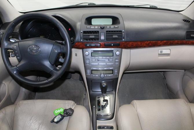 Toyota Avensis II с пробегом 2005 года, цена 719 000 рублей, 318000 км, седан, Автокод Объявления