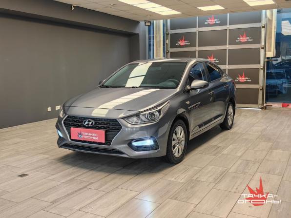 Hyundai Solaris II с пробегом 2018 года, цена 1 078 000 рублей, 166000 км, седан, Автокод Объявления