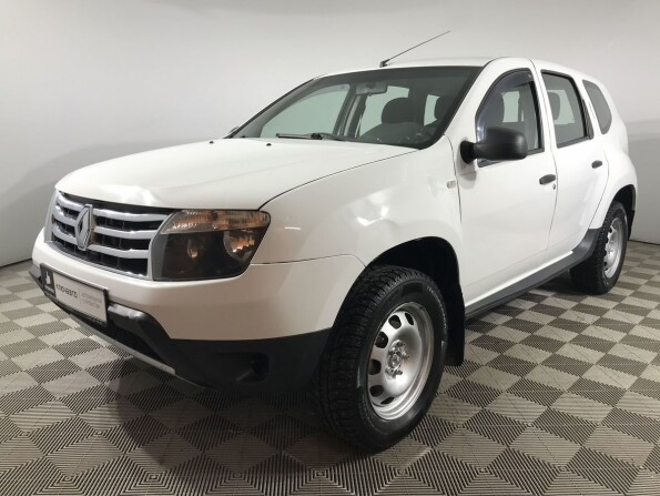 Дастер в омске с пробегом. Renault duster похожие. Duster 2016. Дастер в омске. Renault duster 2009.
