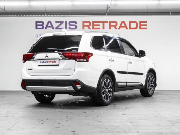 Mitsubishi Outlander III Рестайлинг 2 с пробегом 2017 года, цена 1 879 000 рублей, 267341 км, внедорожник, Автокод Объявления