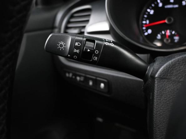 Kia Rio IV с пробегом 2018 года, цена 1 319 000 рублей, 98599 км, седан, Автокод Объявления