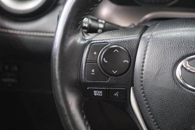 Toyota RAV4 IV (XA40) Рестайлинг с пробегом 2018 года, цена 2 549 000 рублей, 234800 км, внедорожник, Автокод Объявления