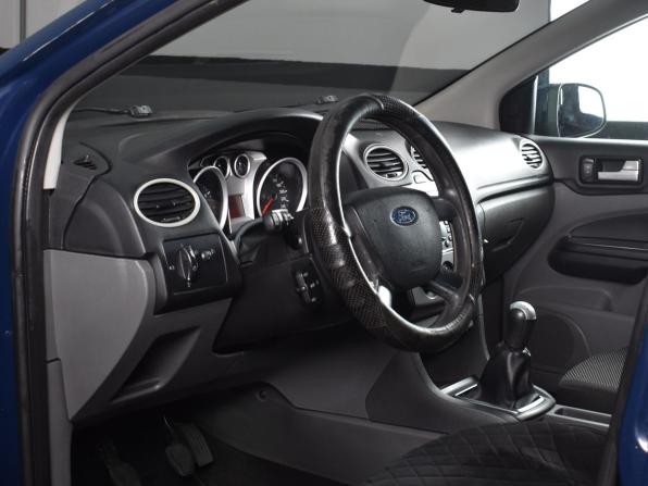 Ford Focus II Рестайлинг с пробегом 2010 года, цена 449 995 рублей, 339309 км, седан, Автокод Объявления
