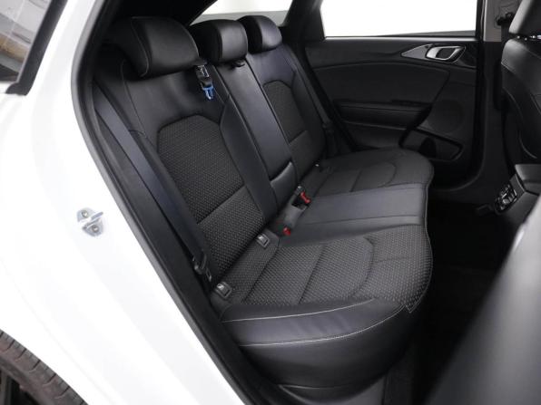 Kia Ceed III с пробегом 2019 года, цена 1 824 444 рубля, 73643 км, универсал, Автокод Объявления