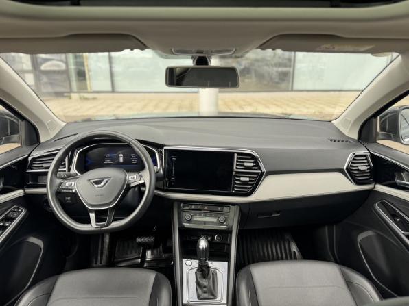 Jetta VS5 I Рестайлинг с пробегом 2023 года, цена 1 925 000 рублей, 42574 км, внедорожник, Автокод Объявления