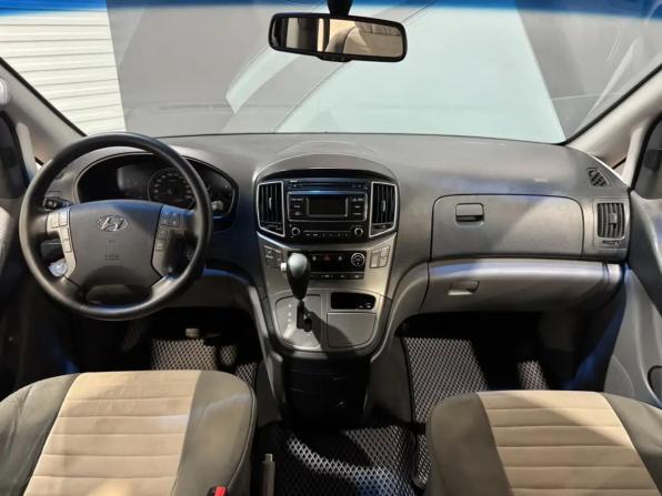 Hyundai H-1 II Рестайлинг 2 с пробегом 2019 года, цена 2 620 000 рублей, 223000 км, минивэн, Автокод Объявления