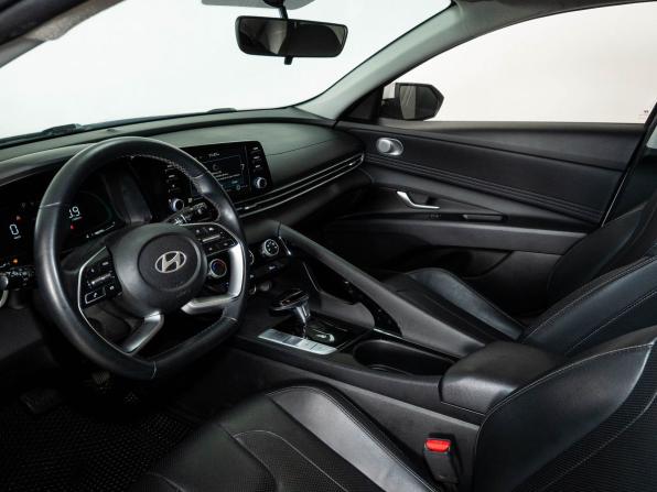 Hyundai Elantra VII (CN7) Рестайлинг с пробегом 2023 года, цена 1 750 000 рублей, 70100 км, седан, Автокод Объявления
