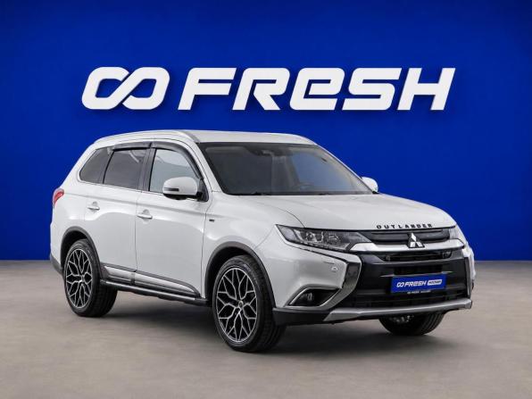 Mitsubishi Outlander III Рестайлинг 2 с пробегом 2017 года, цена 1 999 077 рублей, 243640 км, внедорожник, Автокод Объявления