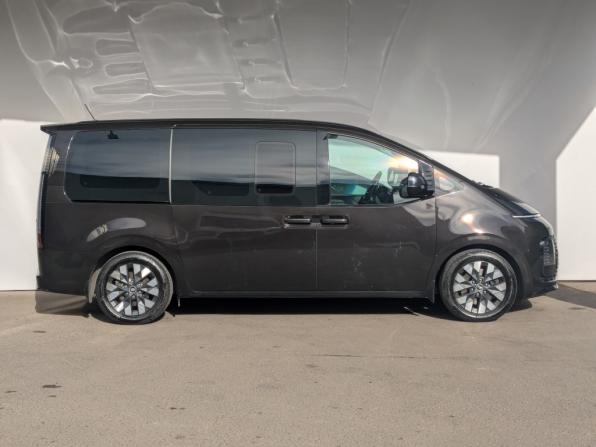 Hyundai Staria I с пробегом 2023 года, цена 4 850 000 рублей, 48774 км, минивэн, Автокод Объявления