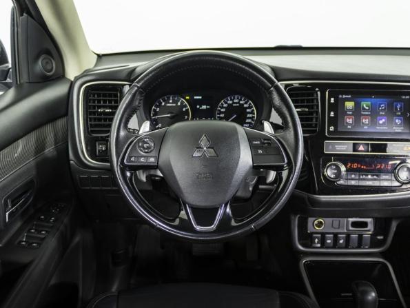 Mitsubishi Outlander III Рестайлинг 3 с пробегом 2019 года, цена 2 499 000 рублей, 77200 км, внедорожник, Автокод Объявления
