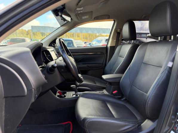 Mitsubishi Outlander III Рестайлинг 2 с пробегом 2015 года, цена 1 575 000 рублей, 159000 км, внедорожник, Автокод Объявления
