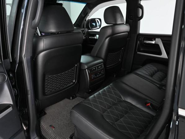 Toyota Land Cruiser 200 Series Рестайлинг 2 с пробегом 2018 года, цена 6 890 000 рублей, 244990 км, внедорожник, Автокод Объявления