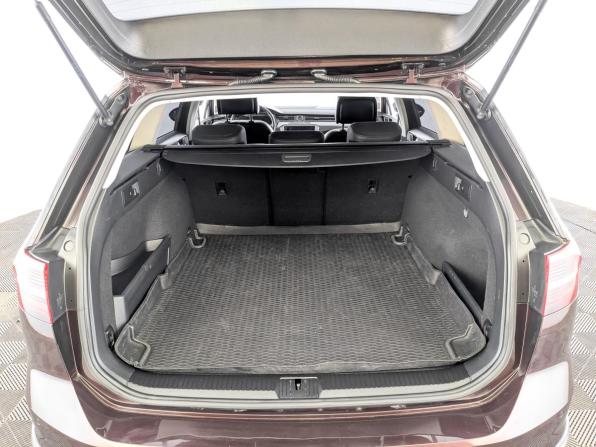 Volkswagen Passat B8 с пробегом 2018 года, цена 2 170 000 рублей, 188851 км, универсал, Автокод Объявления