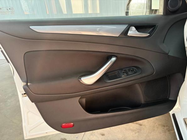 Ford Mondeo IV Рестайлинг с пробегом 2011 года, цена 697 000 рублей, 242831 км, седан, Автокод Объявления