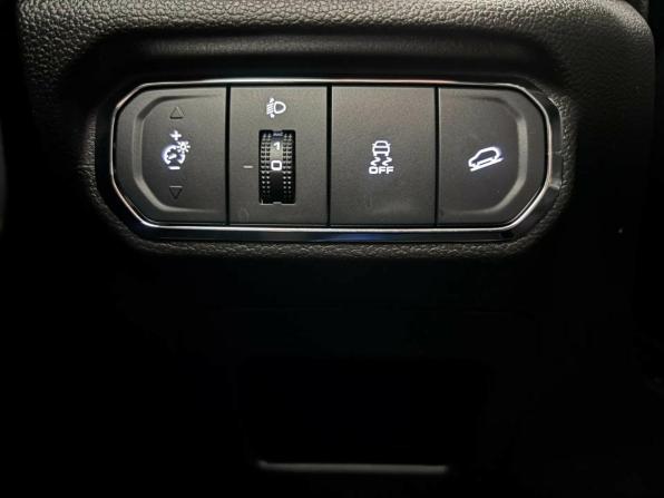 Haval Jolion I Рестайлинг с пробегом 2024 года, цена 1 799 000 рублей, 73268 км, внедорожник, Автокод Объявления